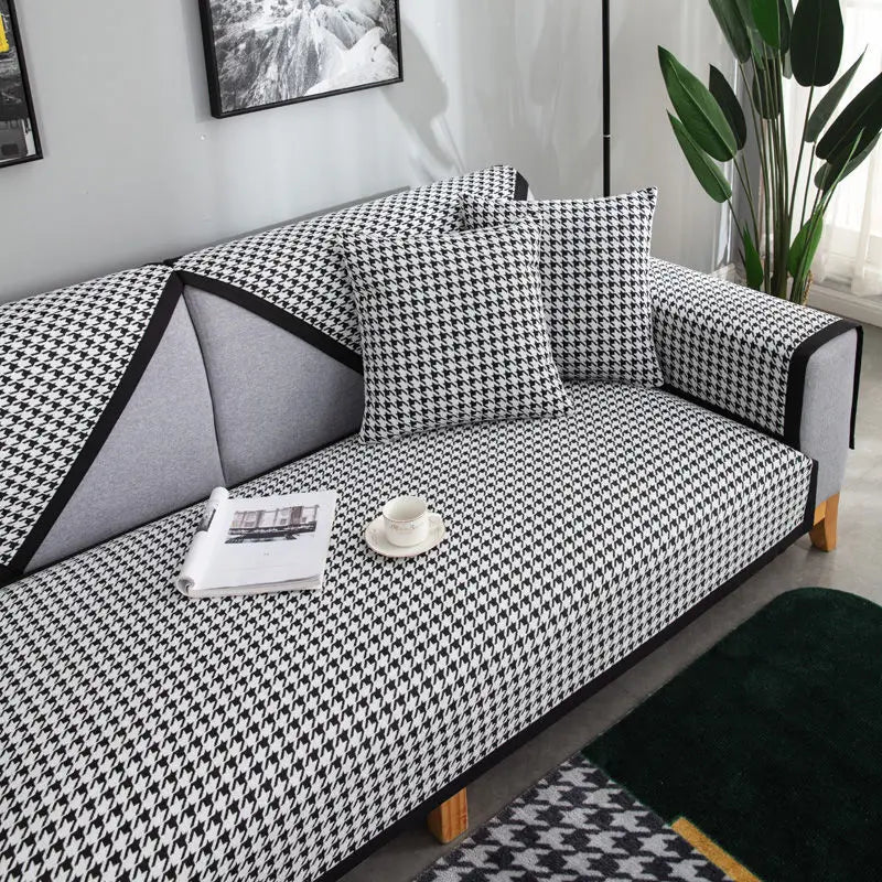 Houndstooth Chenille Sofa Cushion for All Seasons