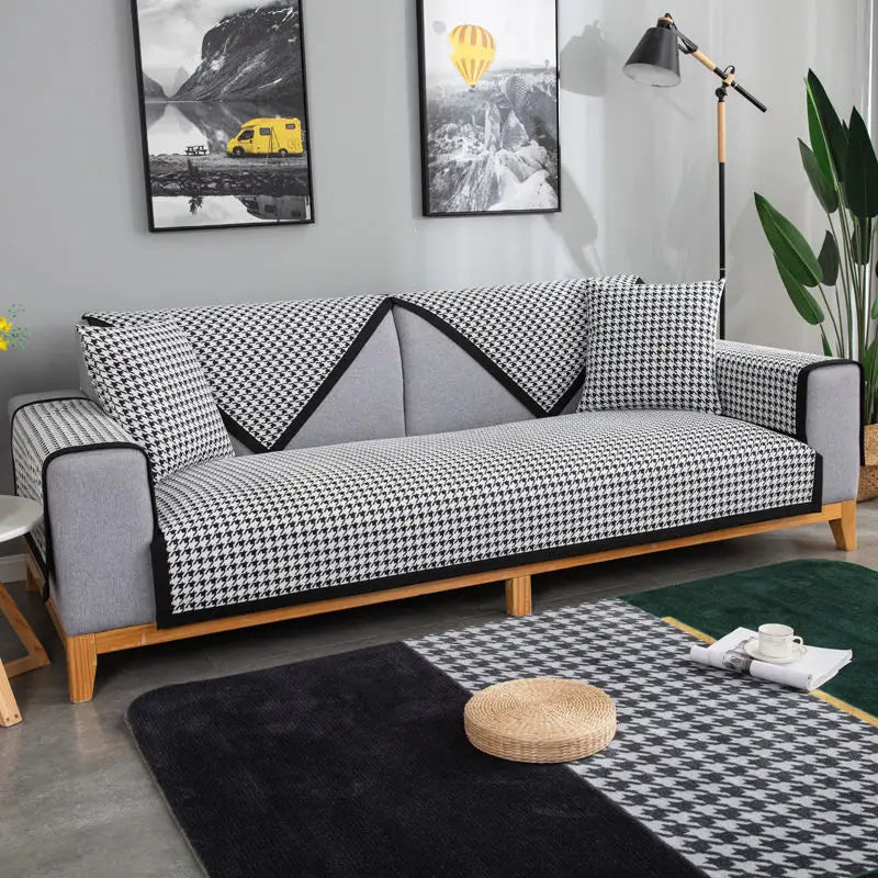 Houndstooth Chenille Sofa Cushion for All Seasons